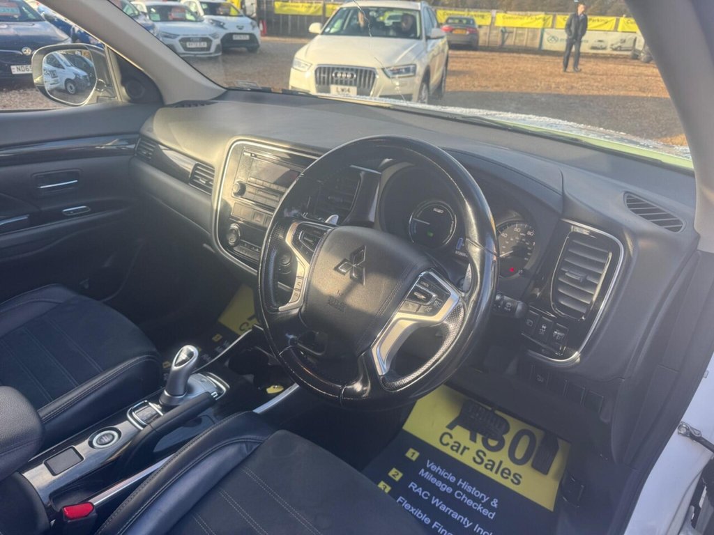 Used Mitsubishi Outlander 2016 for sale - 76784137: Photo 24