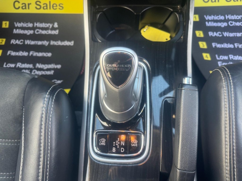 Used Mitsubishi Outlander 2016 for sale - 76784137: Photo 30