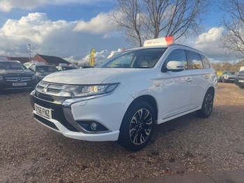 Used Mitsubishi Outlander 2016 for sale - 76784137: Photo
