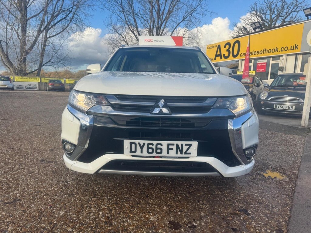 Used Mitsubishi Outlander 2016 for sale - 76784137: Photo 5