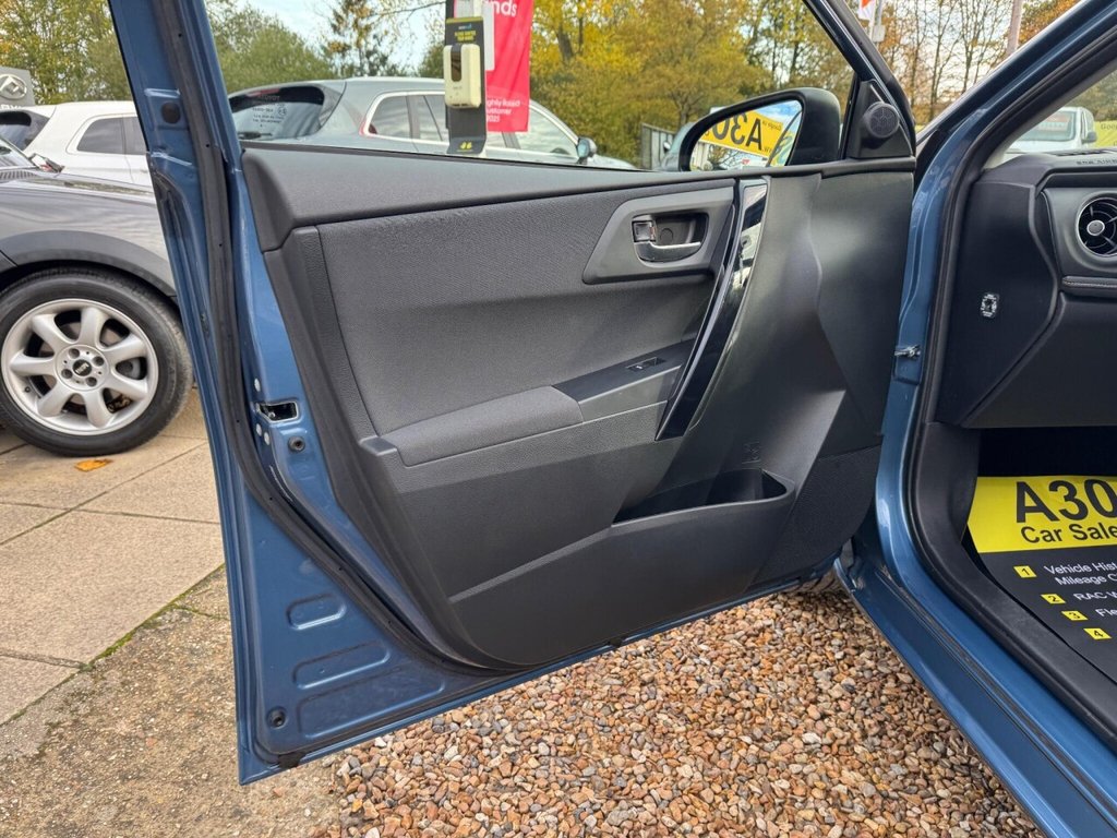 Used Toyota Auris 2016 for sale - 76470250: Photo 37