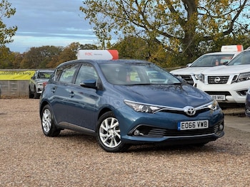 Used Toyota Auris 2016 for sale - 76470250: Photo