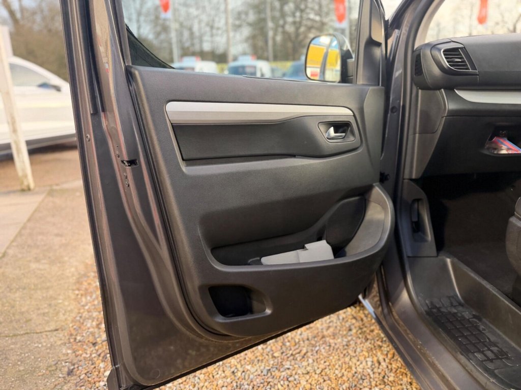 Used Vauxhall Vivaro Life 2023 for sale - 77534563: Photo 36