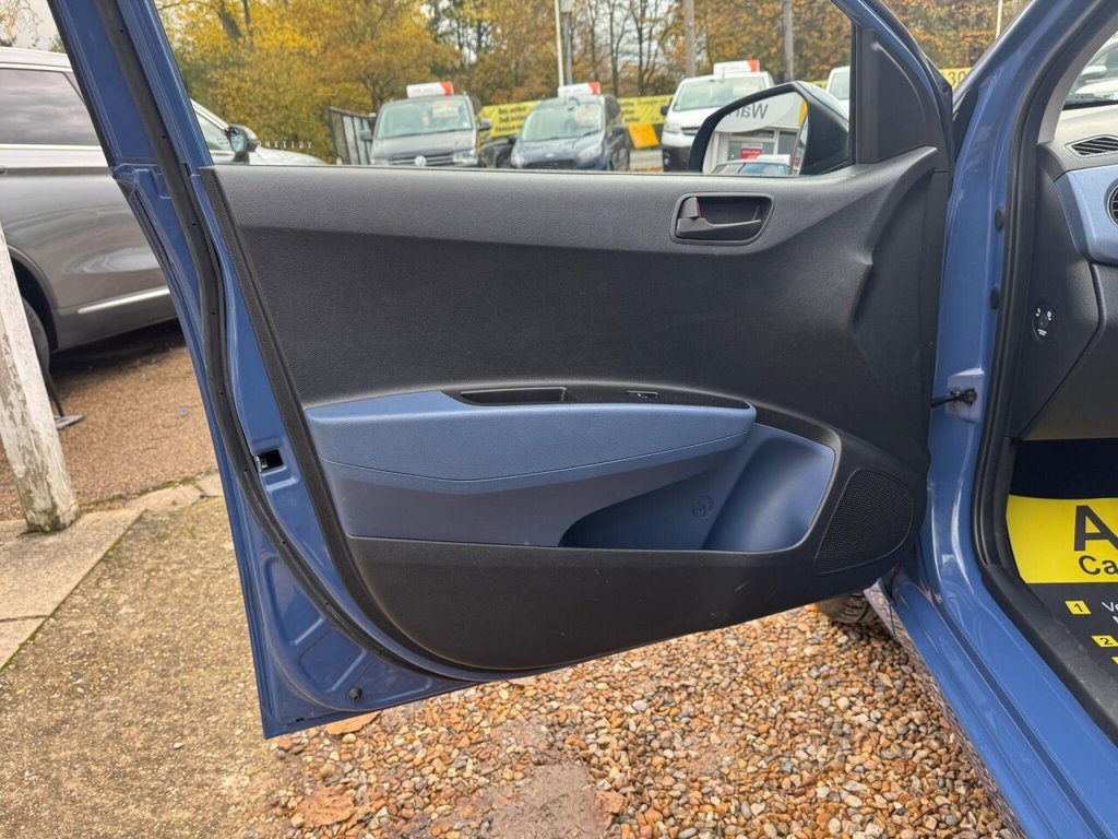 Used Hyundai i10 2017 for sale - 76496510: Photo 29