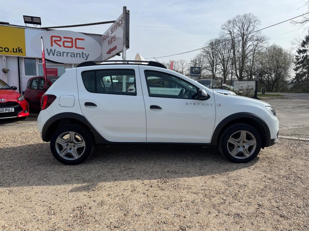 Used Dacia Sandero Stepway 2017 for sale - 77967290: Photo 5