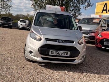 Used Ford Grand Tourneo Connect 2018 for sale - 78336322: Photo