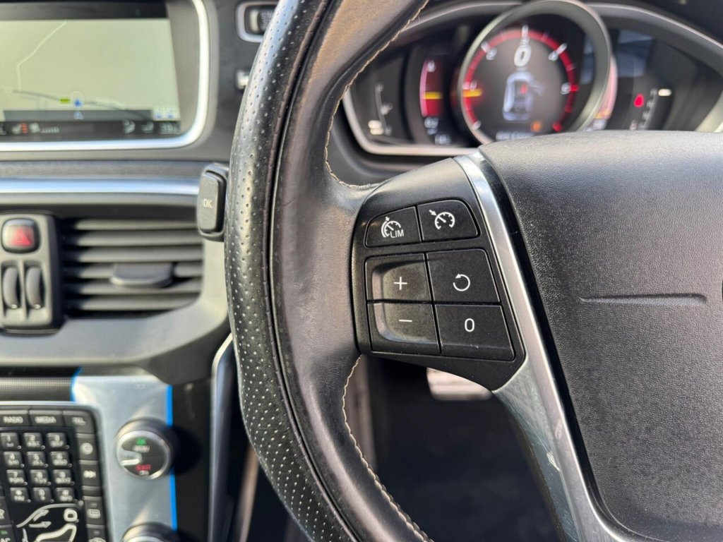 Used Volvo V40 2016 for sale - 77499344: Photo 24
