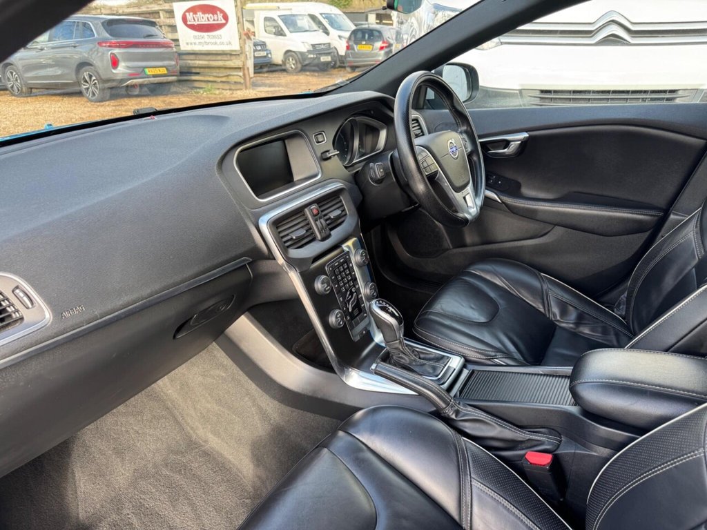 Used Volvo V40 2016 for sale - 77499344: Photo 37