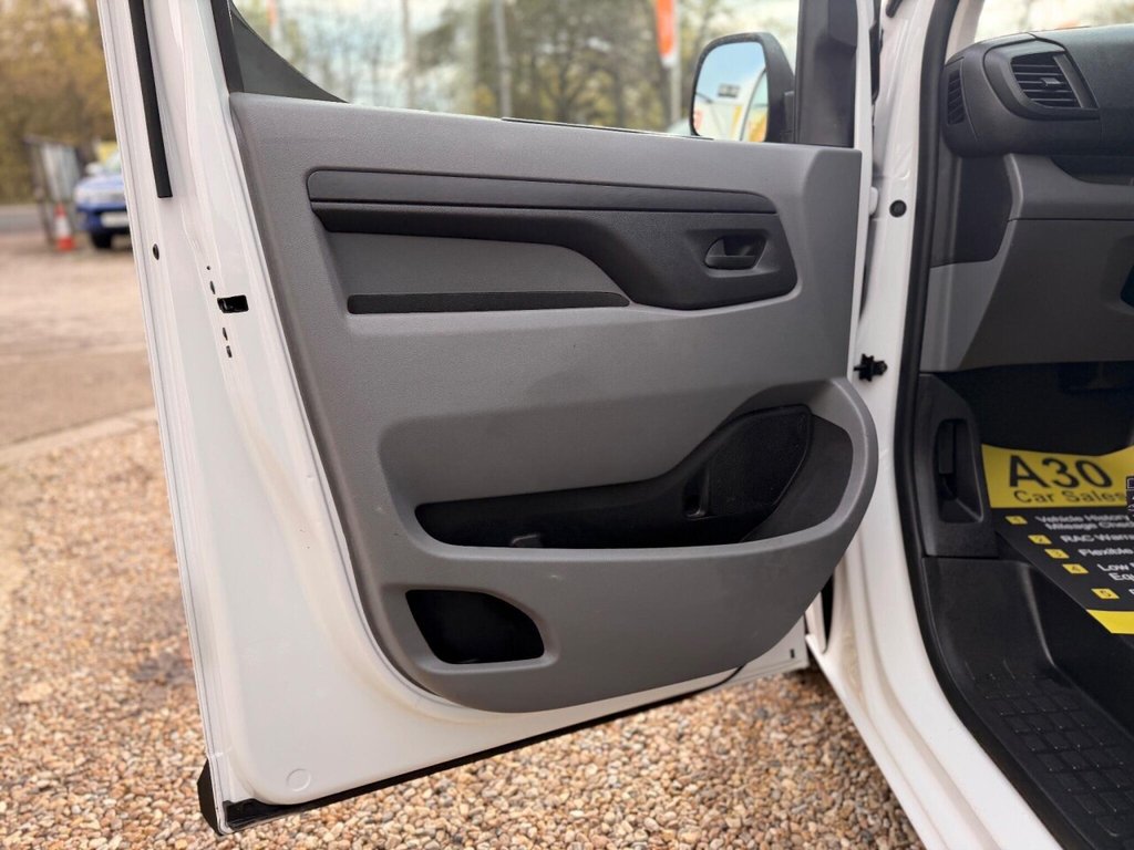 Used Citroen Dispatch 2022 for sale - 76632370: Photo 31