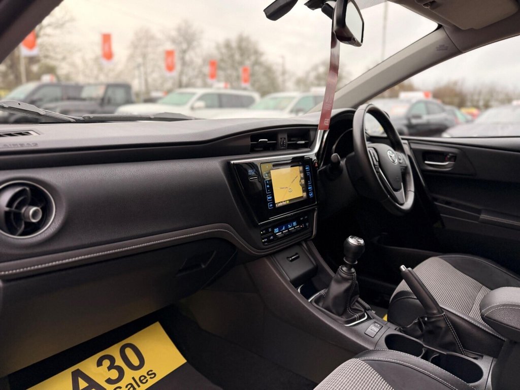 Used Toyota Auris 2015 for sale - 76923593: Photo 34