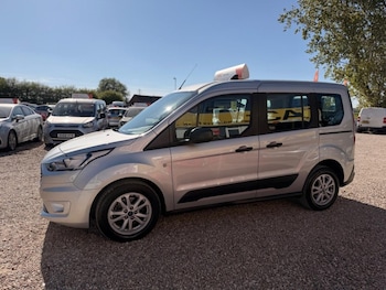 Used Ford Tourneo Connect 2022 for sale - 78364121: Photo