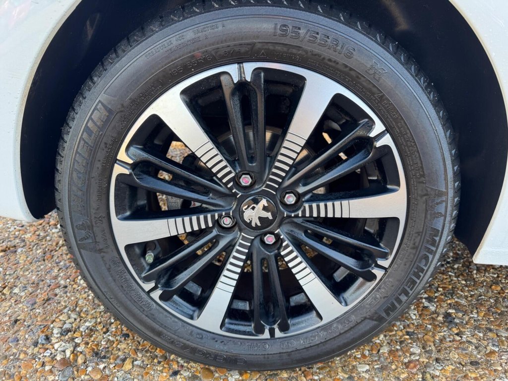 Used Peugeot 208 2019 for sale - 77384362: Photo 8