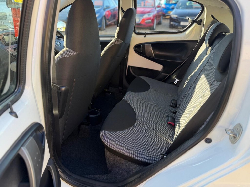 Used Toyota AYGO 2014 for sale - 76655047: Photo 24