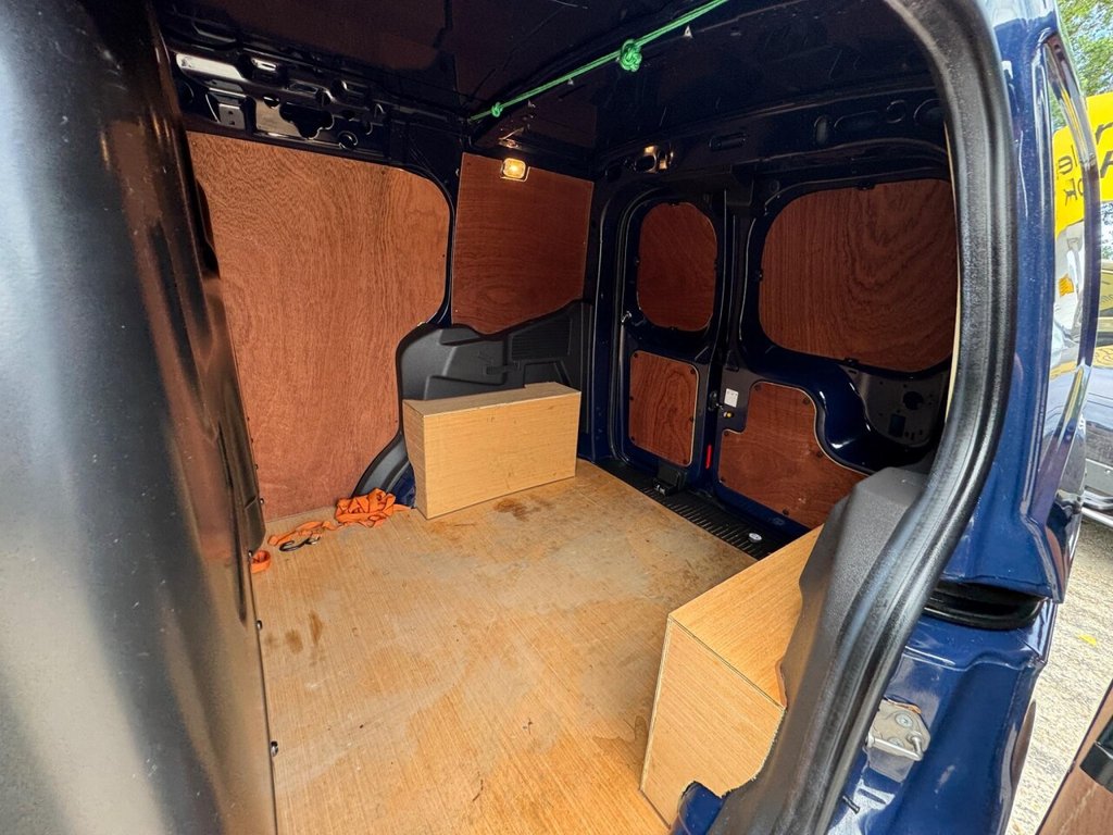 Used Ford Transit Courier 2022 for sale - 76285269: Photo 37