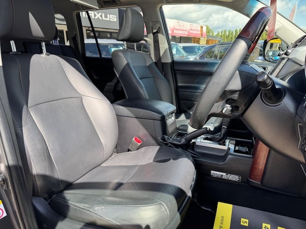 Used Toyota Landcruiser 2017 for sale - 76285305: Photo 33