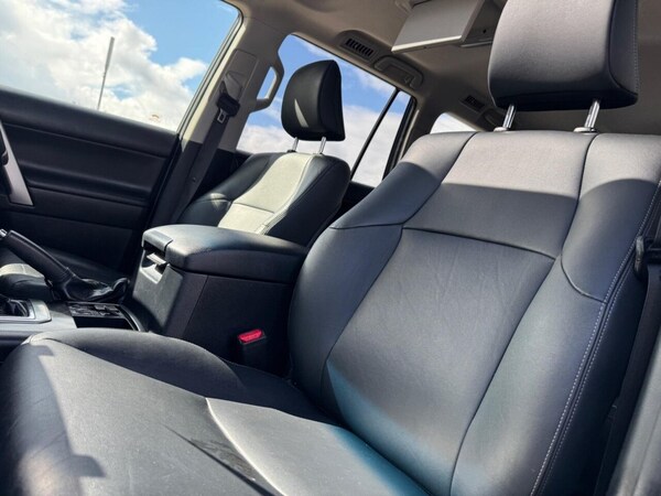 Used Toyota Landcruiser 2017 for sale - 76285305: Photo 47