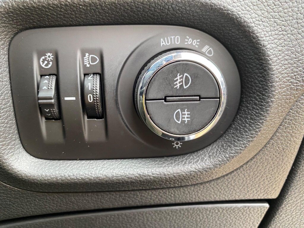 Used Vauxhall Astra 2016 for sale - 77483449: Photo 38