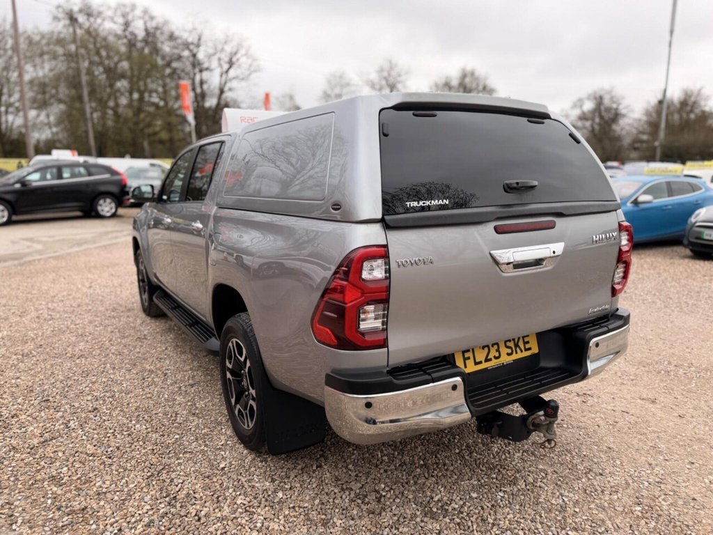 Used Toyota Hilux 2023 for sale - 77850445: Photo 13