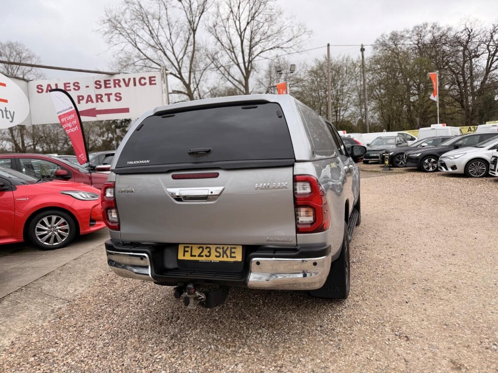 Used Toyota Hilux 2023 for sale - 77850445: Photo 15