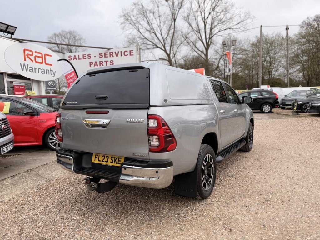 Used Toyota Hilux 2023 for sale - 77850445: Photo 19