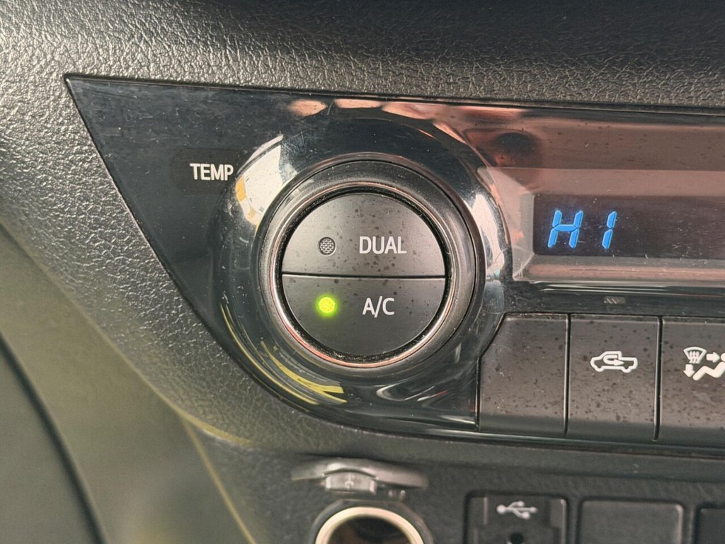 Used Toyota Hilux 2023 for sale - 77850445: Photo 23