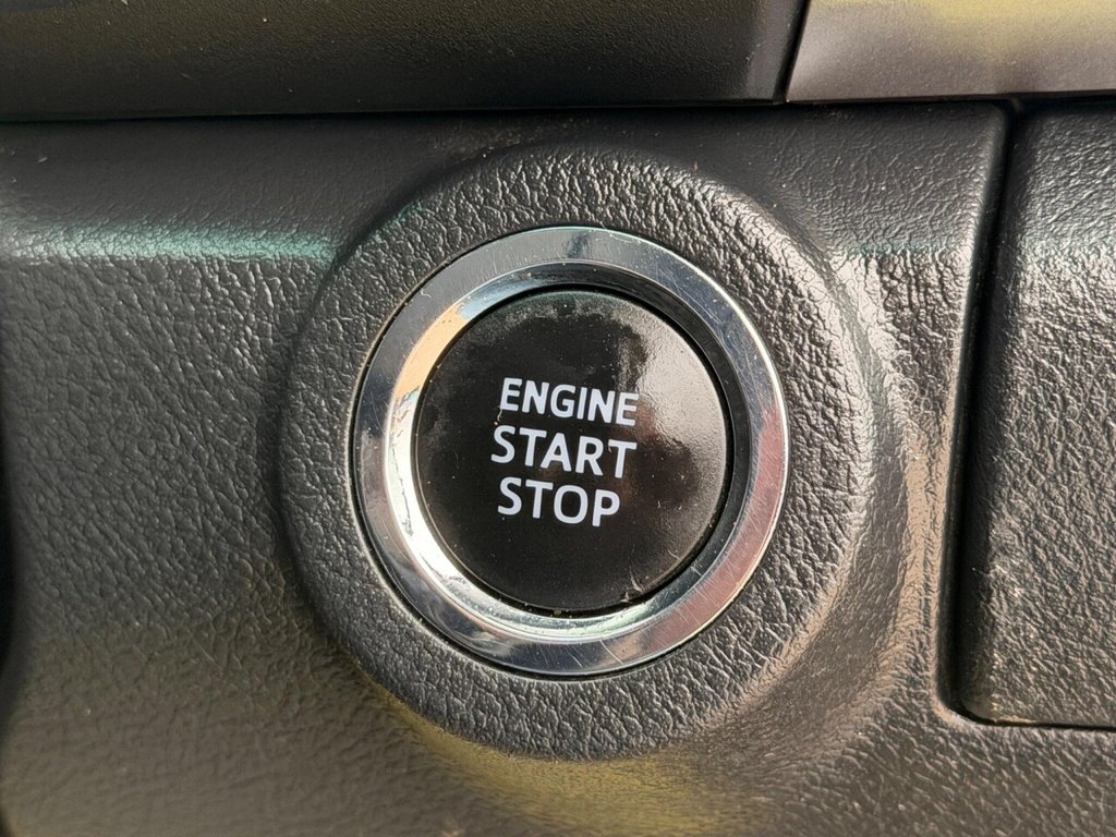 Used Toyota Hilux 2023 for sale - 77850445: Photo 24