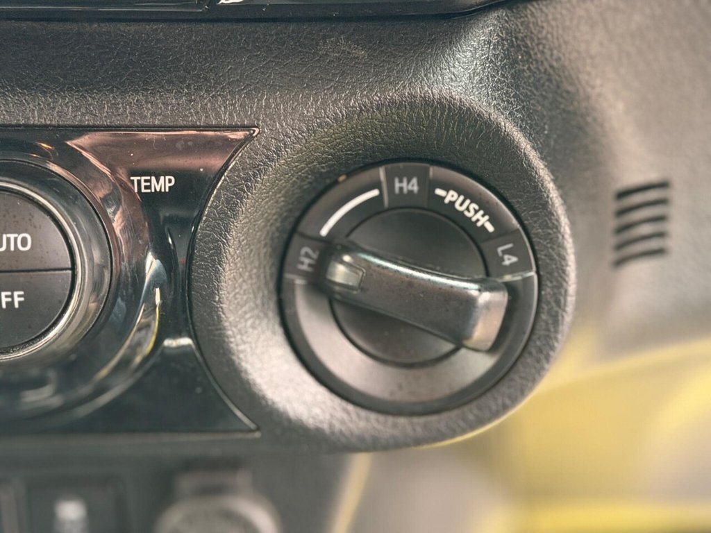 Used Toyota Hilux 2023 for sale - 77850445: Photo 26