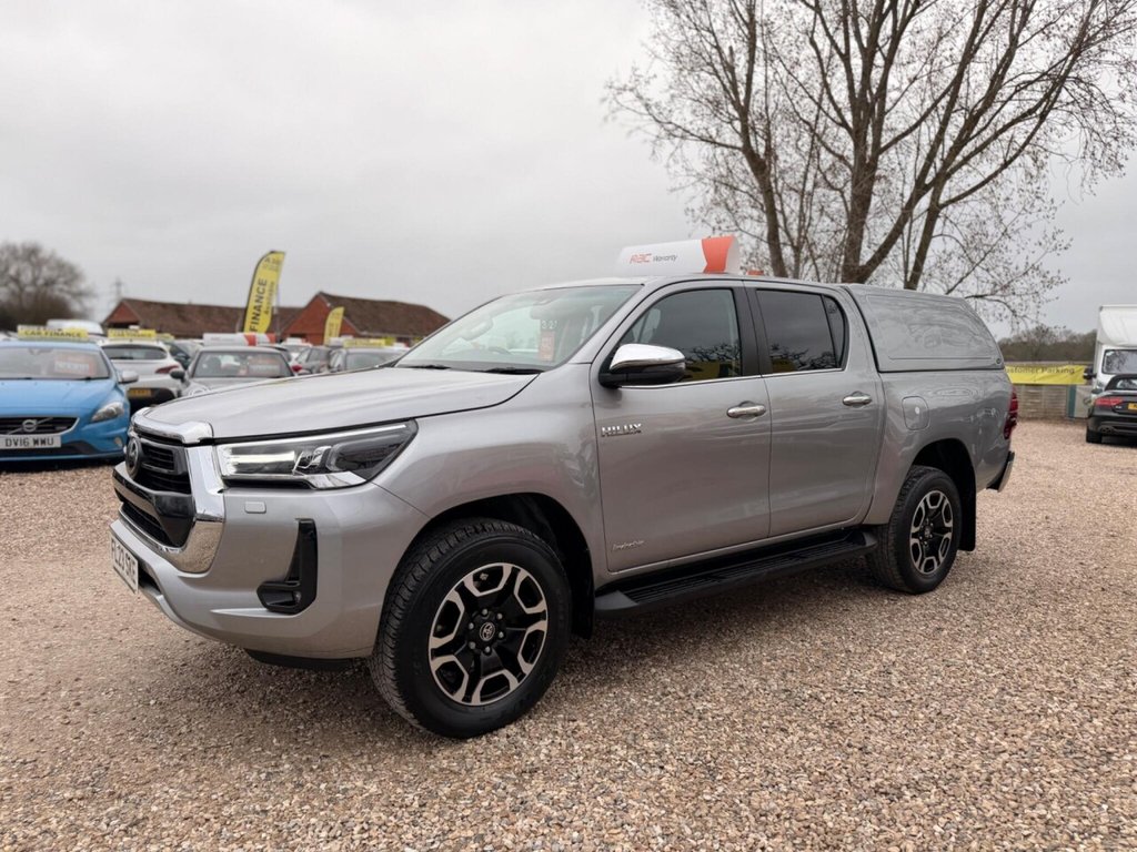 Used Toyota Hilux 2023 for sale - 77850445: Photo 3