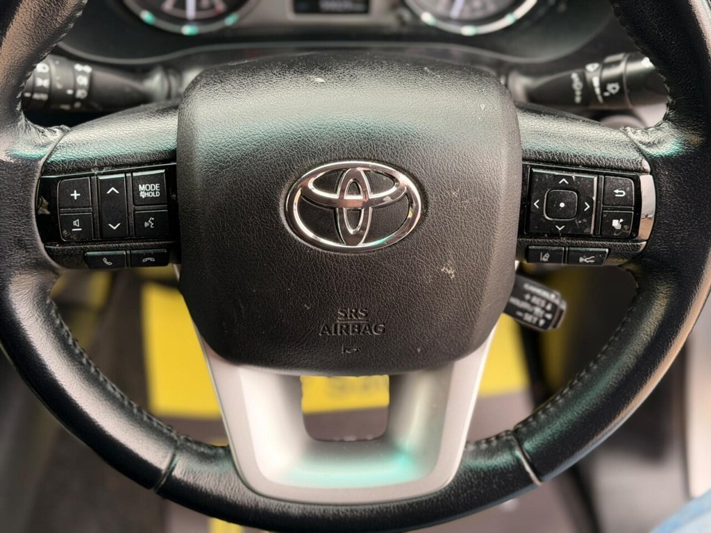 Used Toyota Hilux 2023 for sale - 77850445: Photo 37