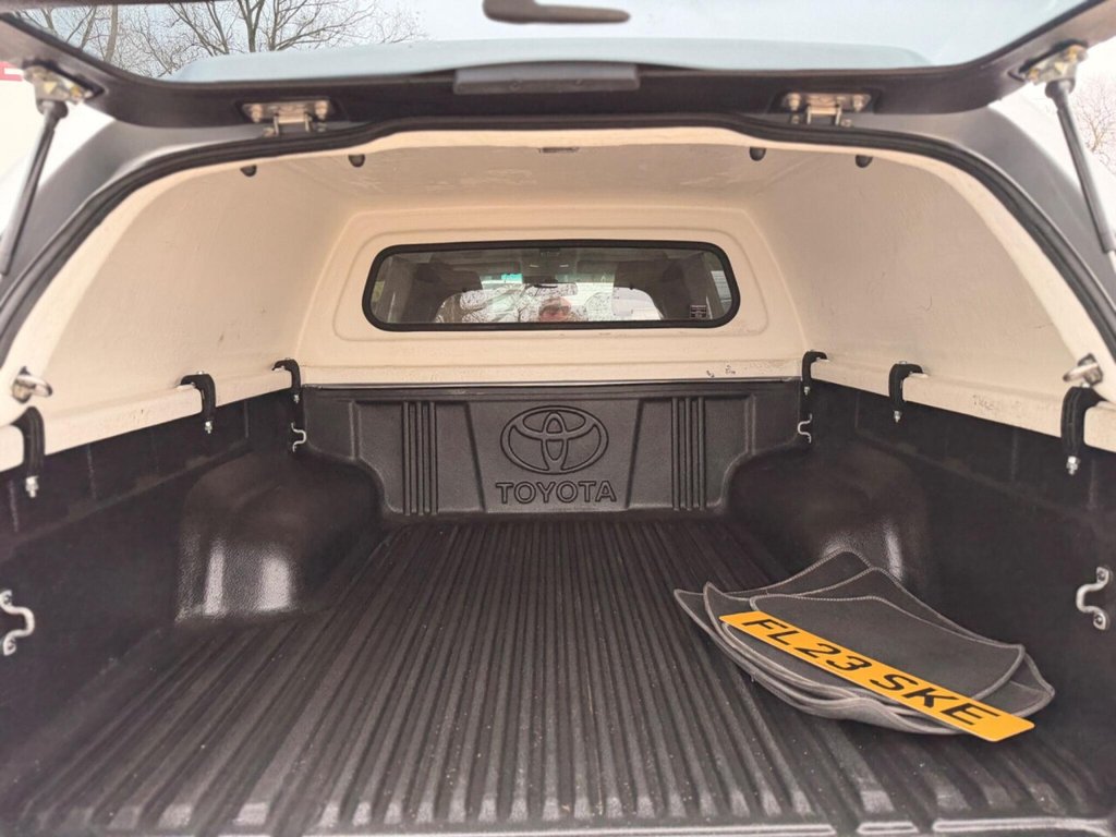 Used Toyota Hilux 2023 for sale - 77850445: Photo 42