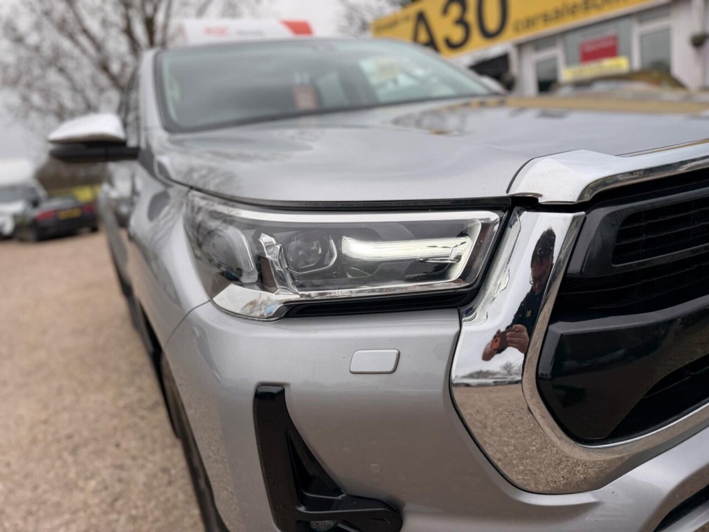 Used Toyota Hilux 2023 for sale - 77850445: Photo 45