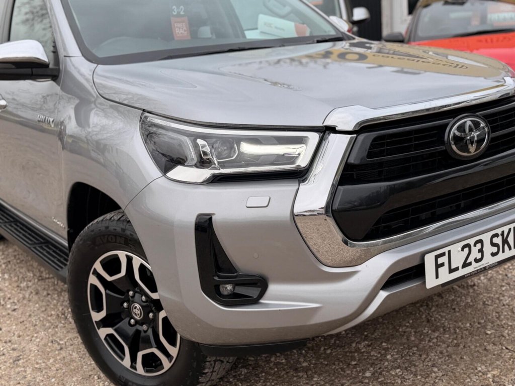 Used Toyota Hilux 2023 for sale - 77850445: Photo 8