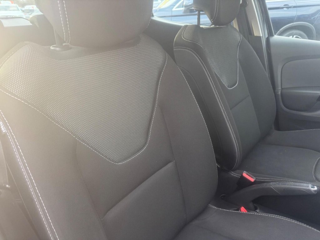 Used Renault Clio 2015 for sale - 76617567: Photo 29