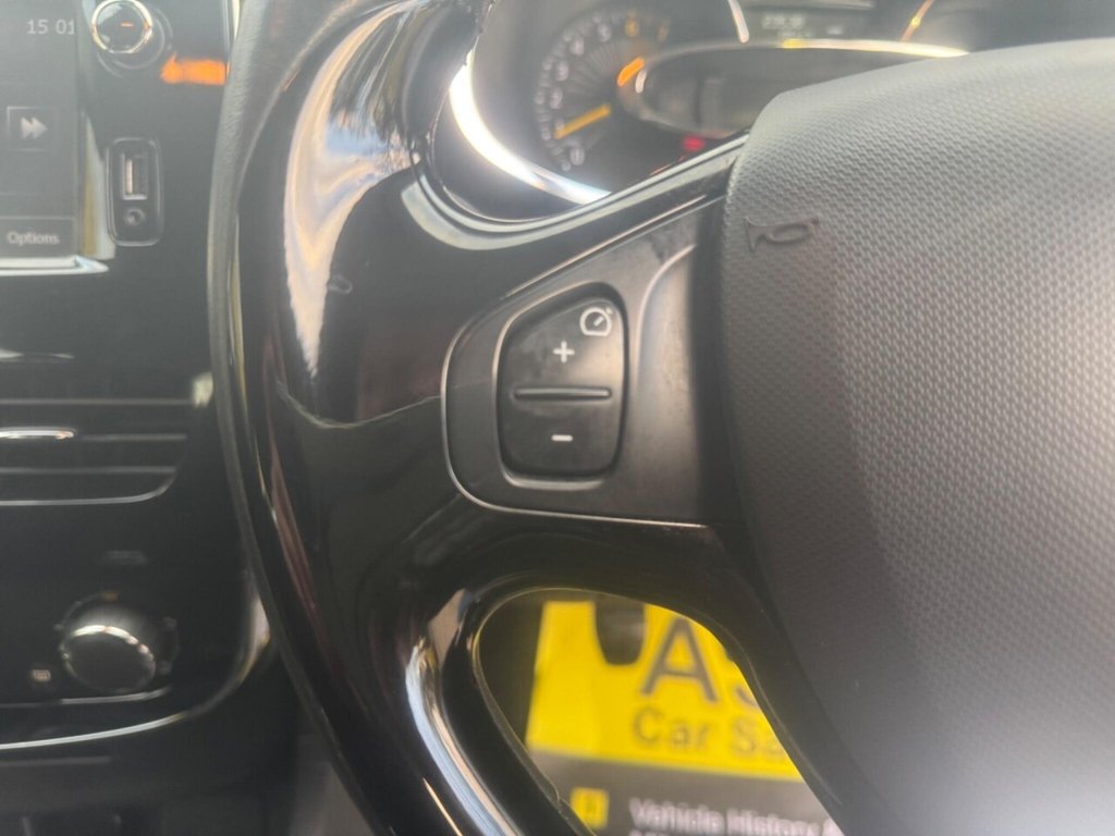 Used Renault Clio 2015 for sale - 76617567: Photo 32