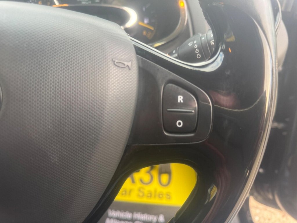 Used Renault Clio 2015 for sale - 76617567: Photo 33