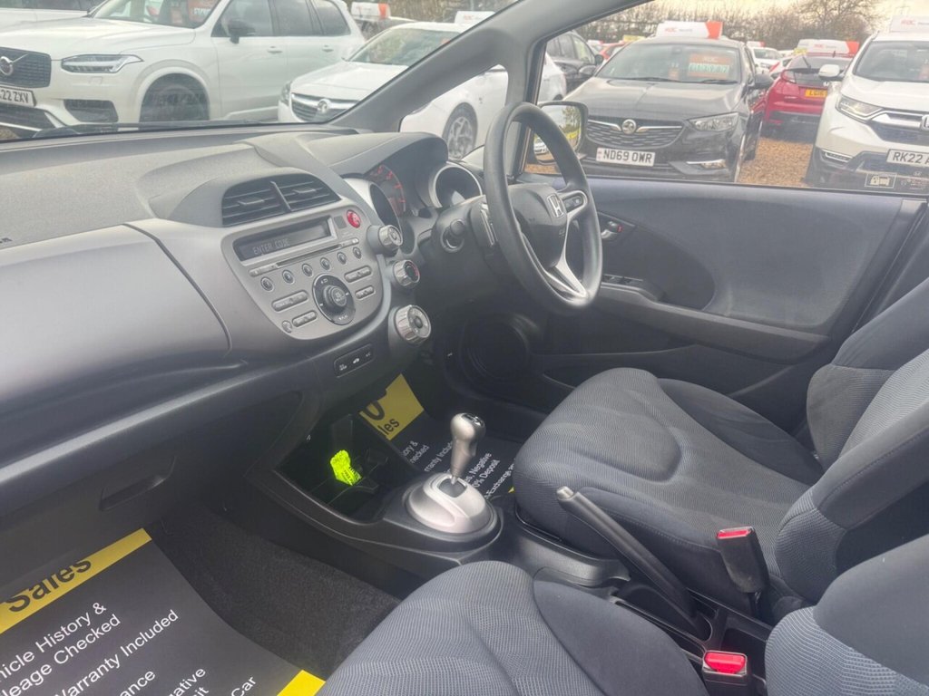 Used Honda Jazz 2009 for sale - 76496650: Photo 32
