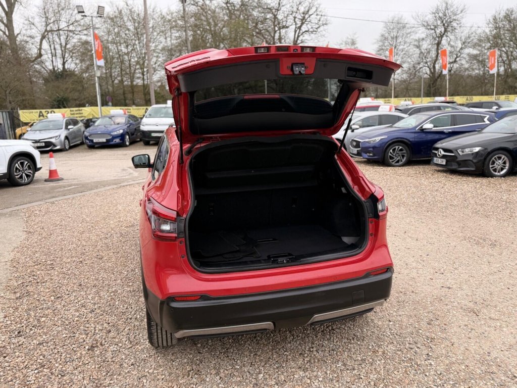Used Nissan Qashqai 2017 for sale - 77780734: Photo 33