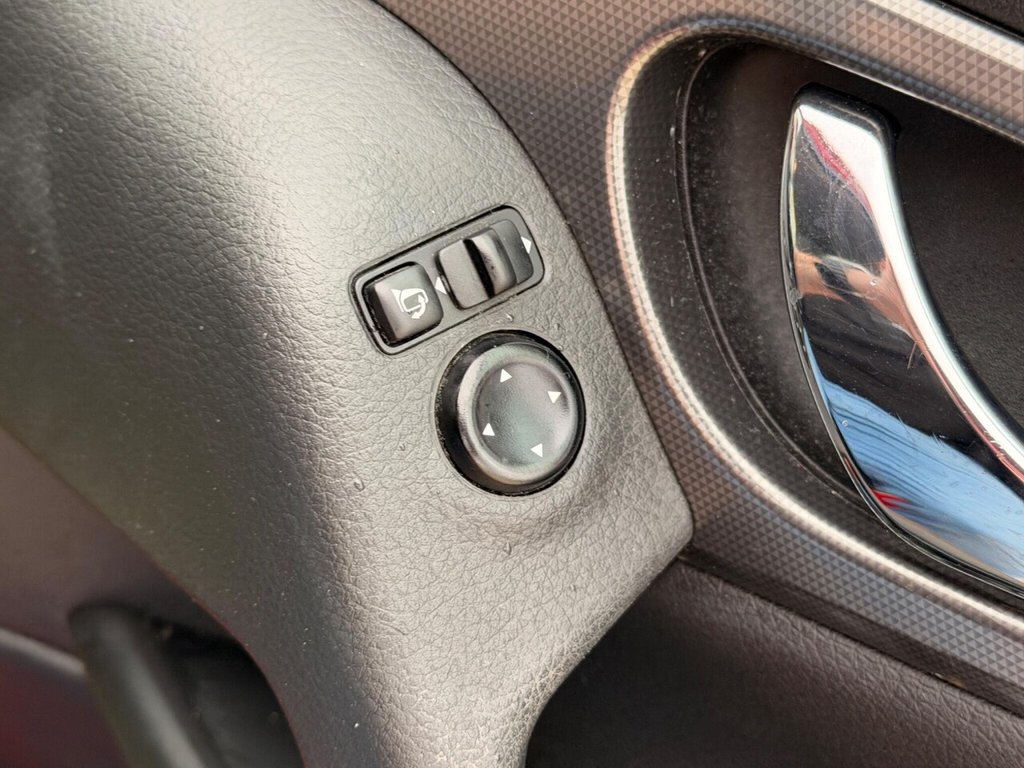 Used Nissan Qashqai 2017 for sale - 77780734: Photo 50