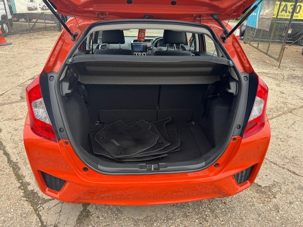 Used Honda Jazz 2016 for sale - 76304248: Photo 32