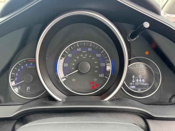 Used Honda Jazz 2016 for sale - 76304248: Photo 40