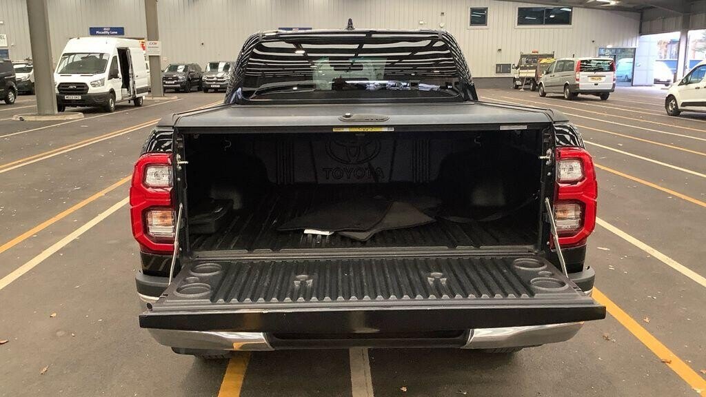 Used Toyota Hilux 2022 for sale - 76454556: Photo 15