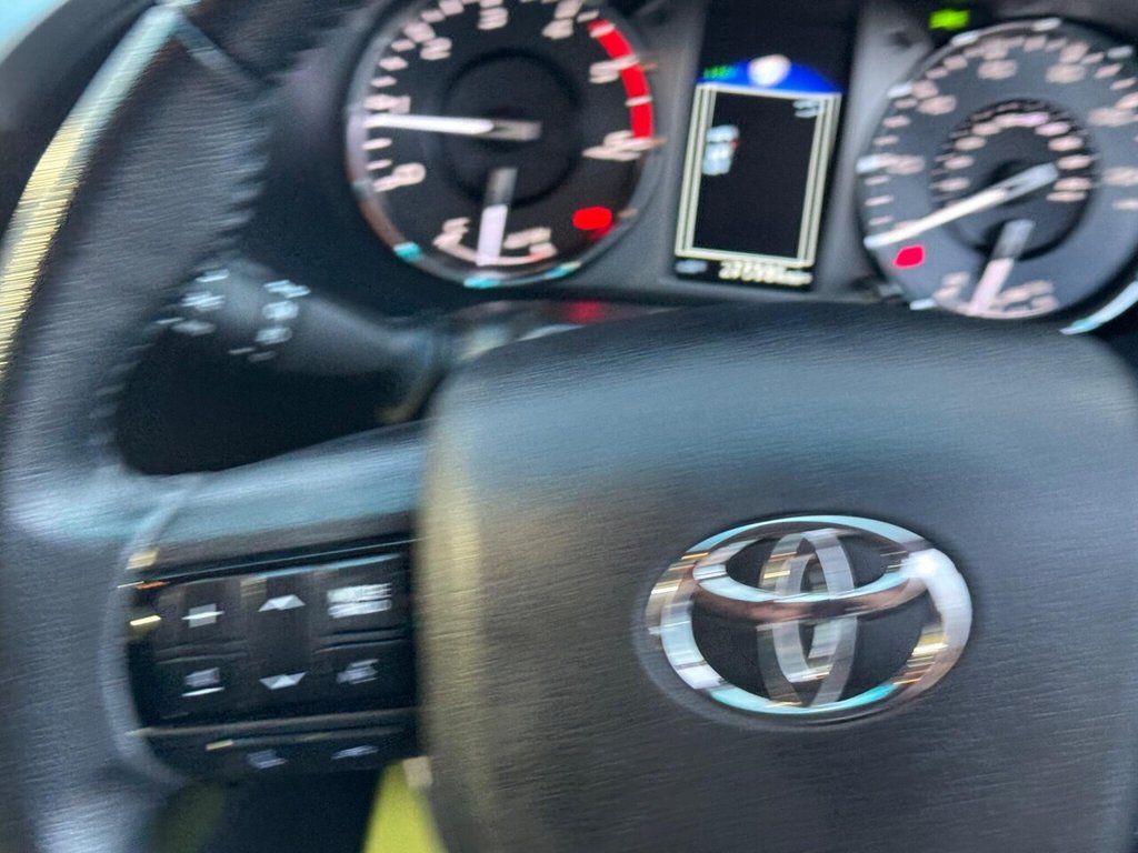 Used Toyota Hilux 2022 for sale - 76454556: Photo 37