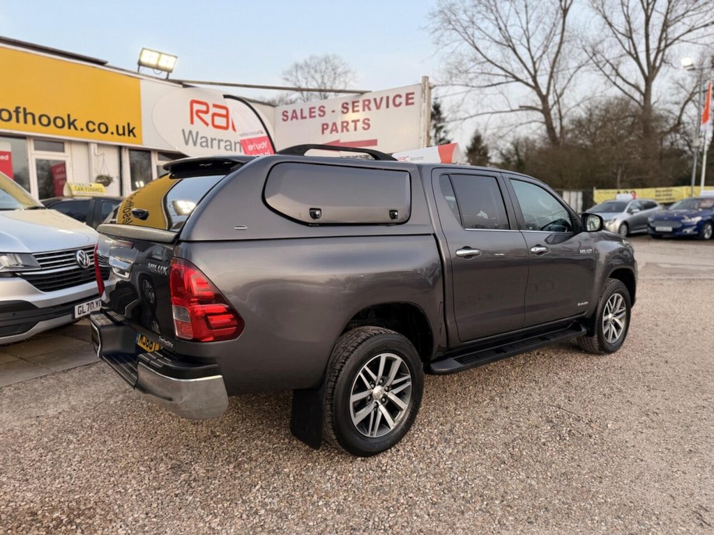 Used Toyota Hilux 2018 for sale - 77765332: Photo 11