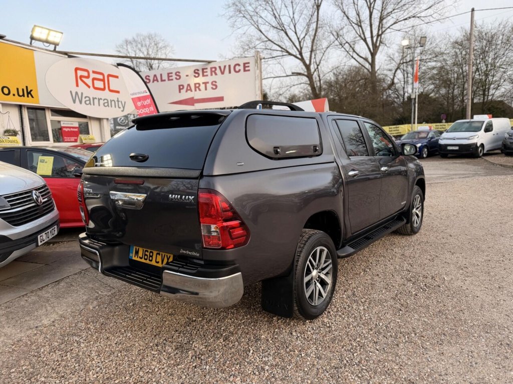 Used Toyota Hilux 2018 for sale - 77765332: Photo 16