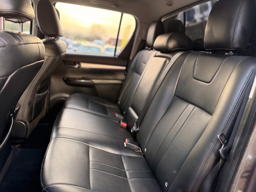 Used Toyota Hilux 2018 for sale - 77765332: Photo 39