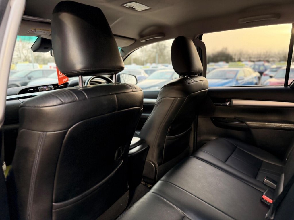 Used Toyota Hilux 2018 for sale - 77765332: Photo 40