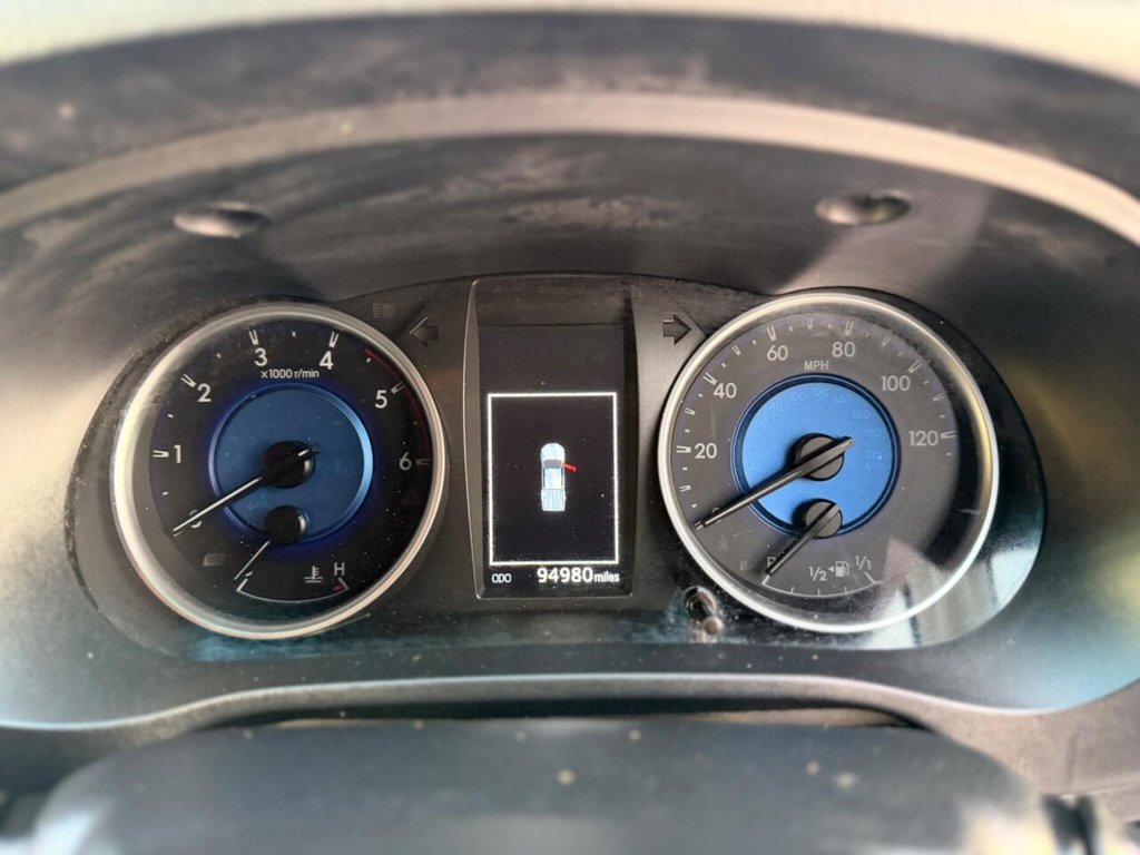 Used Toyota Hilux 2018 for sale - 77765332: Photo 45