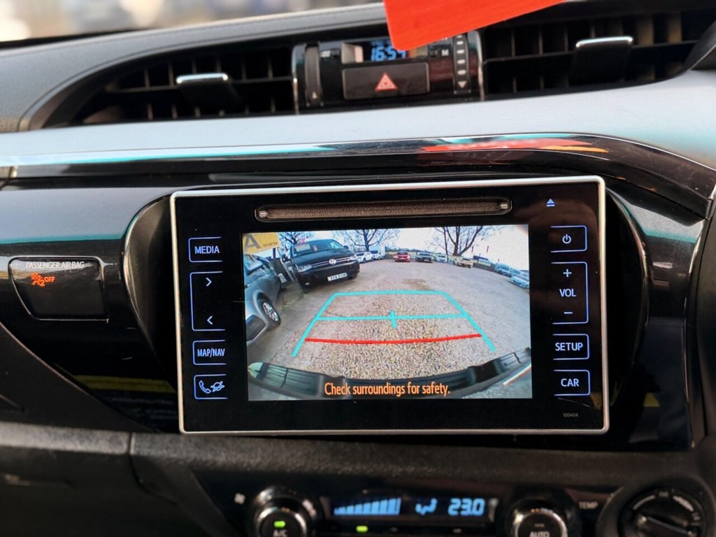 Used Toyota Hilux 2018 for sale - 77765332: Photo 48