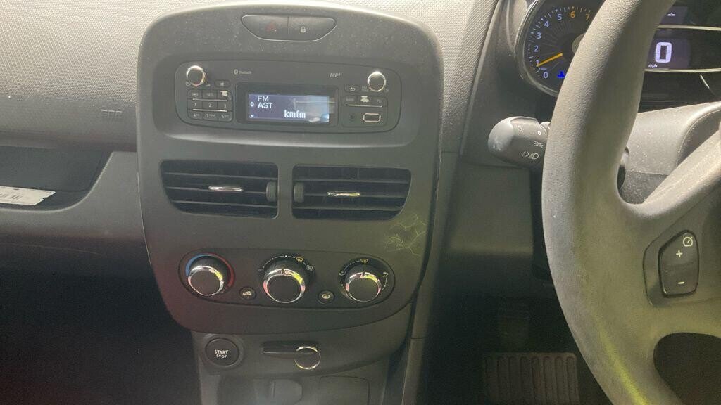 Used Renault Clio 2014 for sale - 77302407: Photo 16