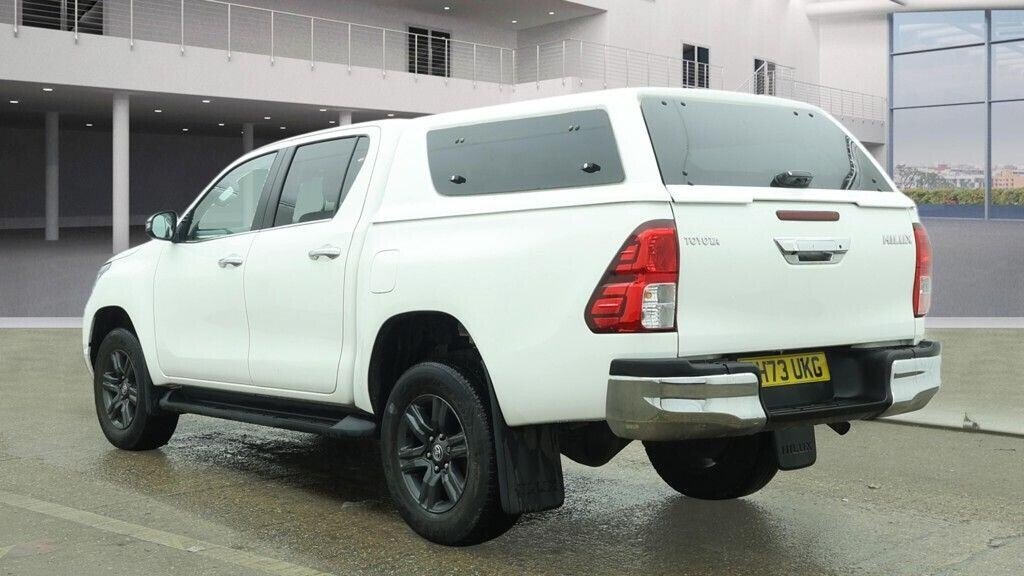 Used Toyota Hilux 2024 for sale - 78030609: Photo 10
